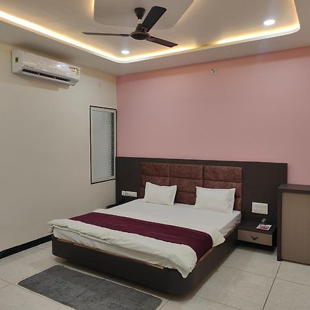 Yashomati Hotel Maheshwar エクステリア 写真
