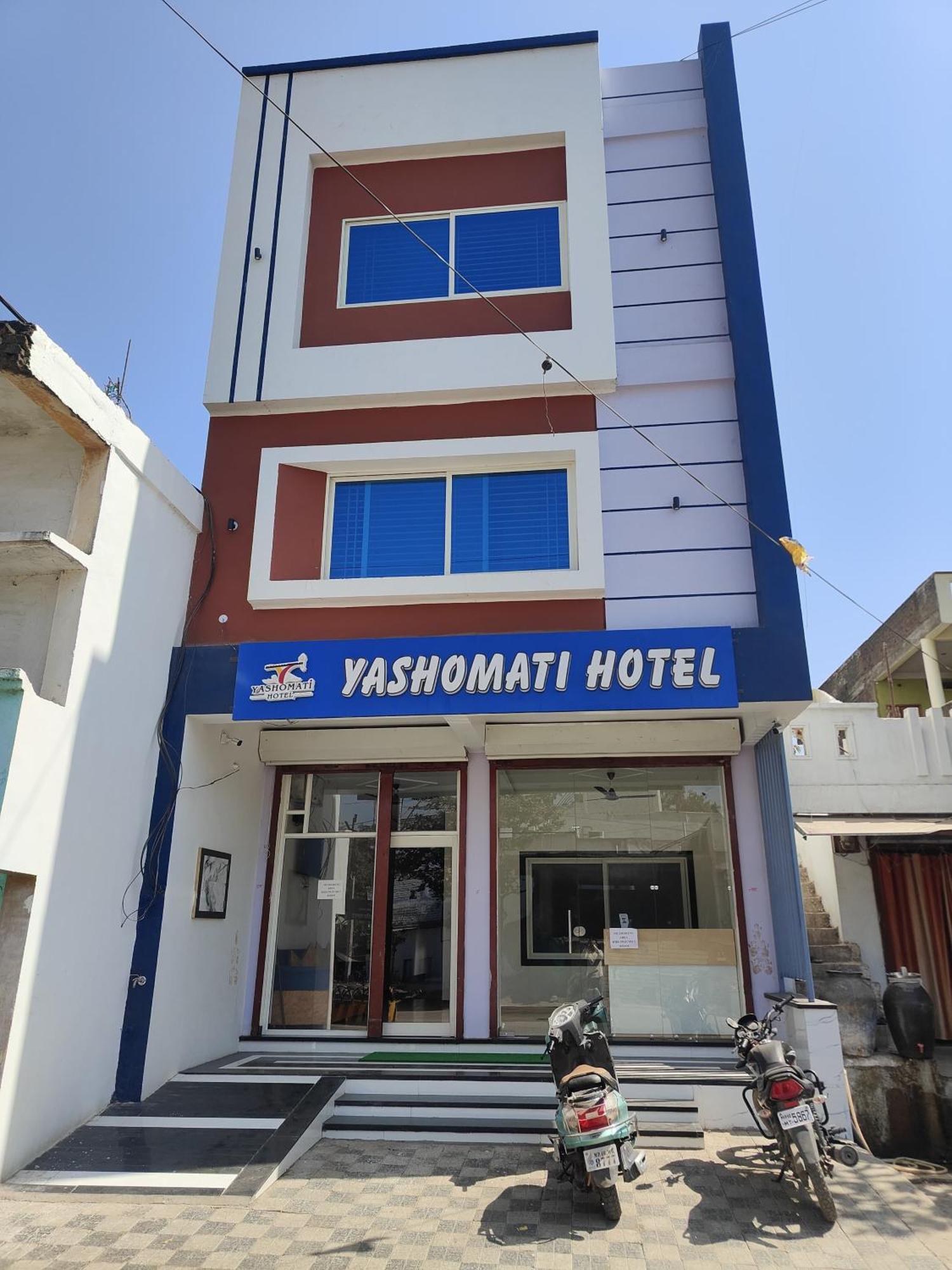 Yashomati Hotel Maheshwar エクステリア 写真